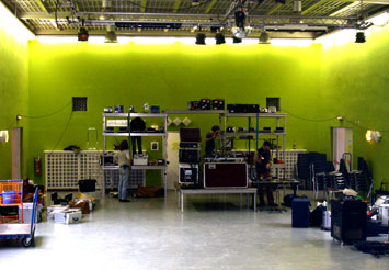 AUFBAU BERLin ELECTRIC PRUNES2